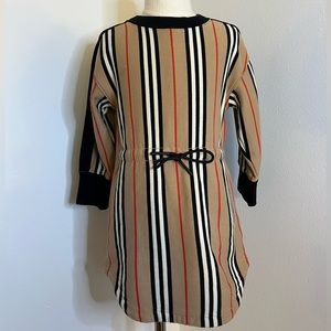 Long sleeve Burberry Girls dress size;4Y (104cm)